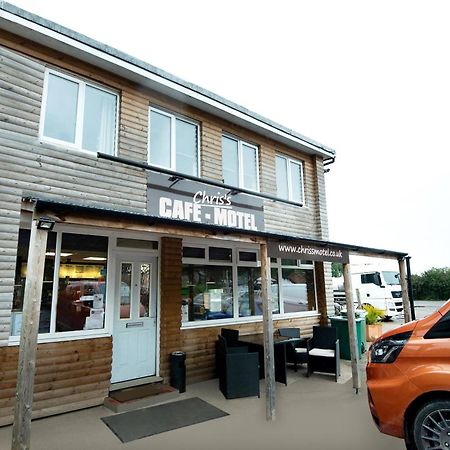 Chris'S Motel Стокенчерч Екстер'єр фото