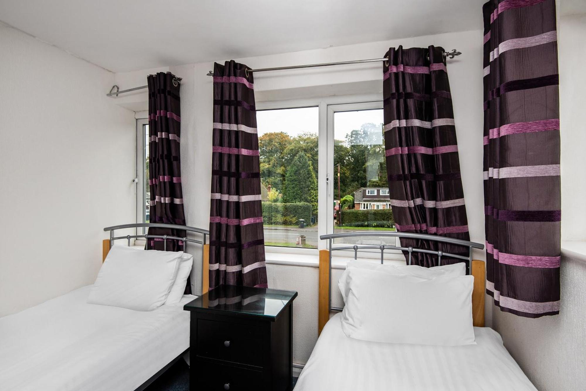 Chris'S Motel Стокенчерч Екстер'єр фото